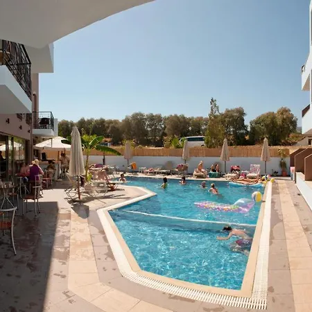Stella-katrin Hotell Platanes (Rethymno)